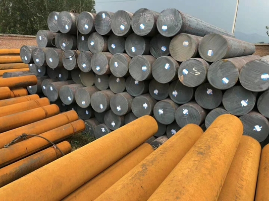 Μαύρα κράτη μέλη επιφάνειας ASTM A105 γύρω από το φωτεινό φραγμό 6mm600mm
